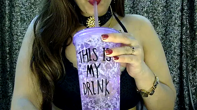 Chat XXX en directo de Exotic_tanvi