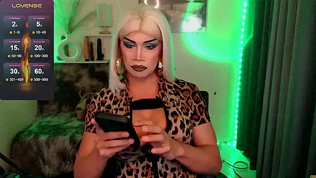 deliciousClaire 即時 XXX 聊天