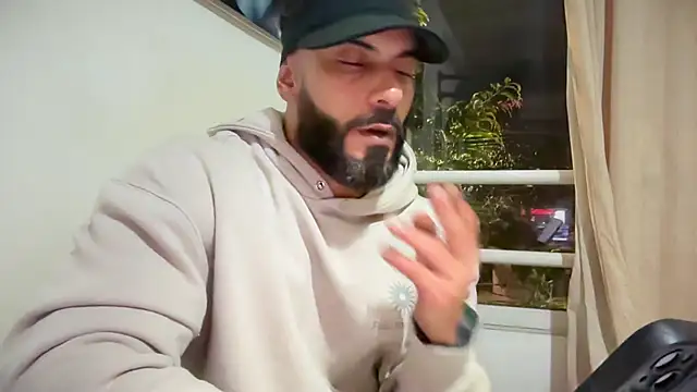 romeolovedark's Webcam Show