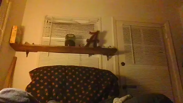 ajsin7: διαδικτυακό σόου στην κάμερα