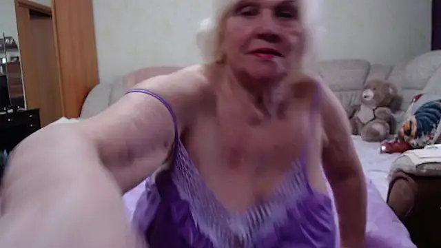 Blondebomb Live XXX Chat