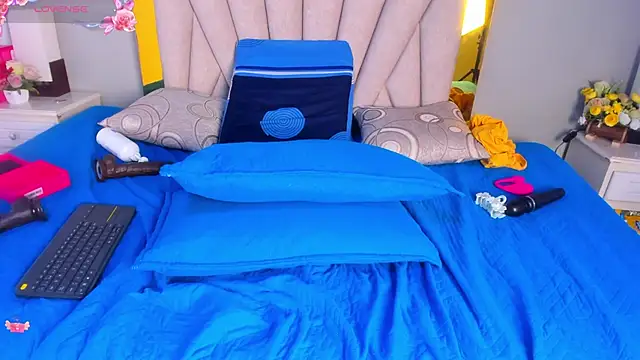 vahiolet_fuentes live XXX chat