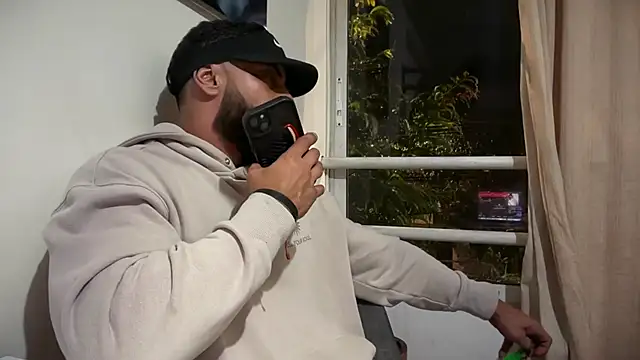 XXX chat uživo modela romeolovedark