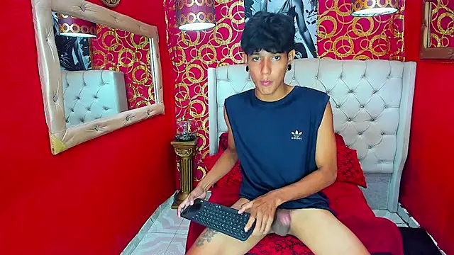 straightyoungpein Webcam-Show