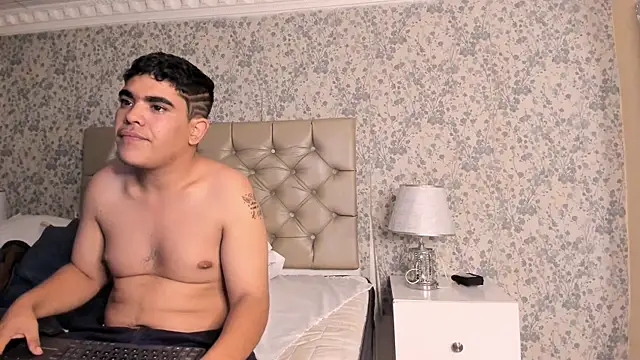 MikeHuddson – webcam-show