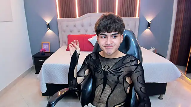 Tommy18__: απευθείας συνομιλία ΧΧΧ