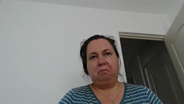 WendyRhoades: απευθείας συνομιλία ΧΧΧ