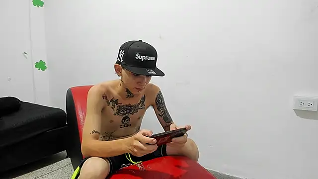 StraightBoy_Nick: онлайн-секс-чат