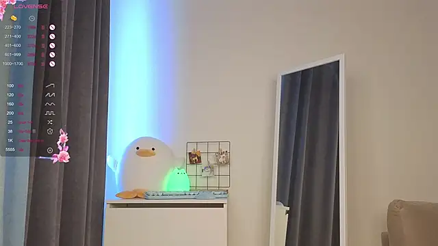 Онлайн чат XXX roxydolll