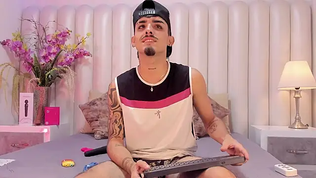 NikoStone_: онлайн-секс-чат