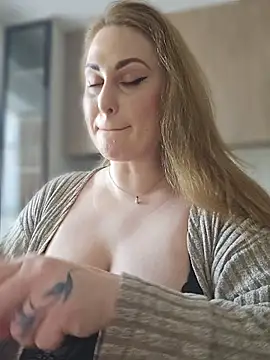 Chat XXX en directo de Miss_Magic_Eyes_