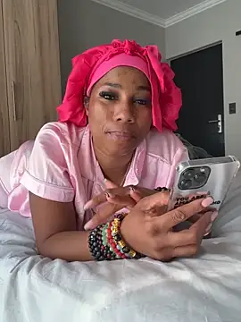 Chat +18 de CurvyDesire1 ao vivo