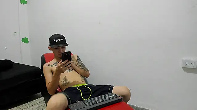 StraightBoy_Nick's Webcam Show