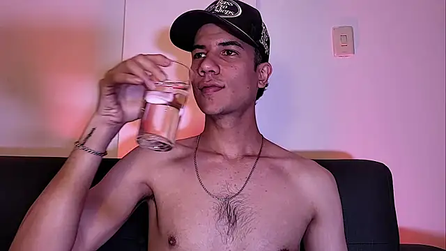 Вебкам-шоу Derek_stud_