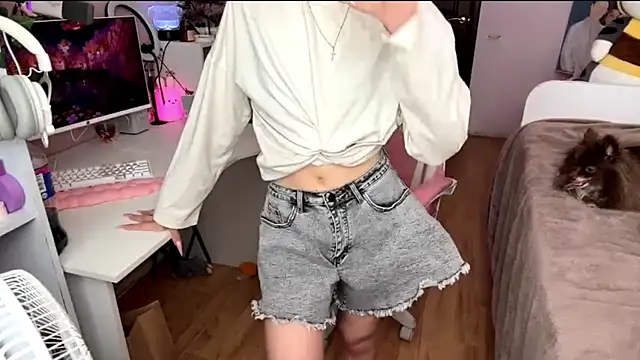 milimoon: вебкам-шоу