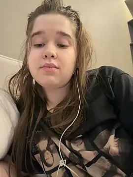 HornyGirlH 即時 XXX 聊天