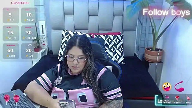 Онлайн чат XXX evelin_zaens