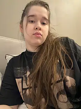 Živý XXX chat HornyGirlH