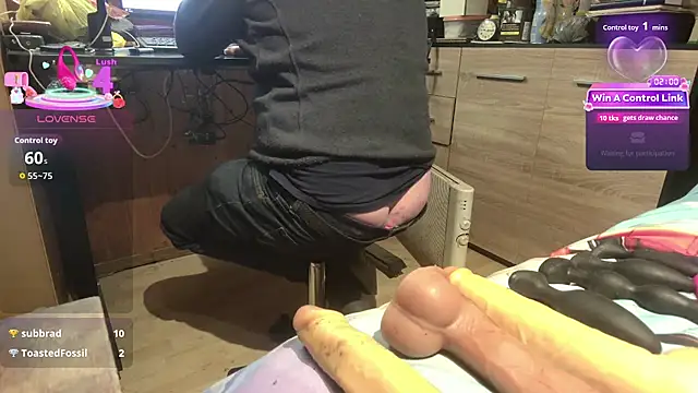 misteryman1956 Adlı Modelin Canlı XXX Sohbeti