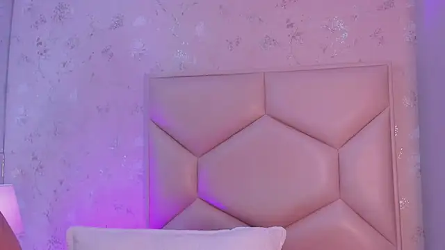 Chat +18 de Ashly_bloom_ ao vivo