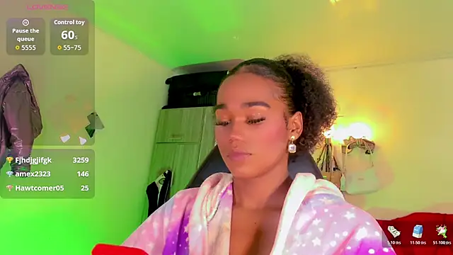 naomy__xx 即時 XXX 聊天