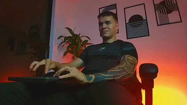 ALPHA_DOMINUS_ Webcam Show