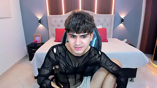 Czat XXX na żywo – Tommy18__