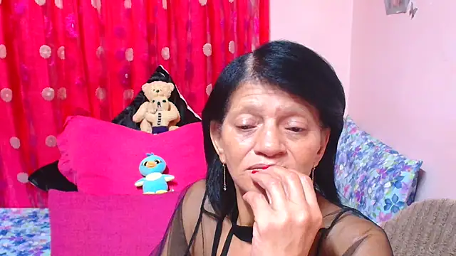 Pokazy przed kamerką – SLUTTYROXY