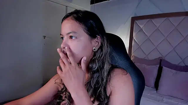 dulce_lyraa1's Live XXX Chat