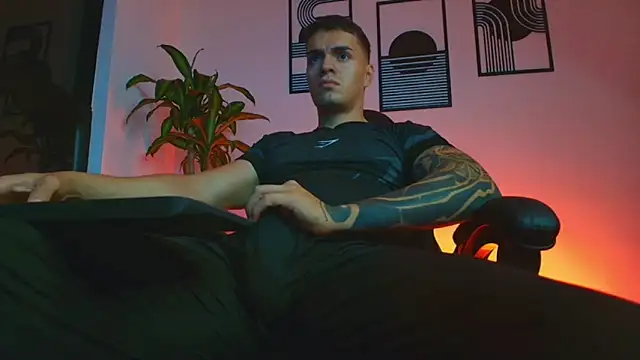 Вебкам-шоу ALPHA_DOMINUS_