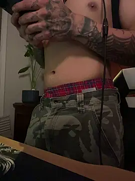 XXX chat uživo modela JoeyBlazy
