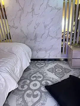 Catalinaa01 – Naživo XXX chat