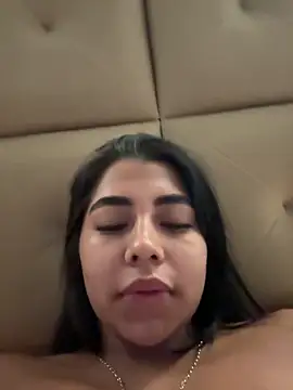 Chat +18 de darsha_90 ao vivo