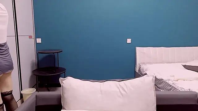 ZHJKS9988's Live XXX Chat