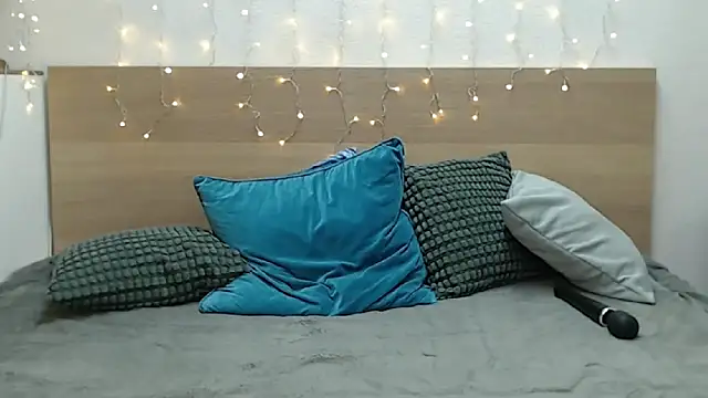 Sunny_Bright: онлайн-секс-чат