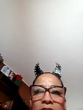 Taylor-hardcore's Live XXX Chat