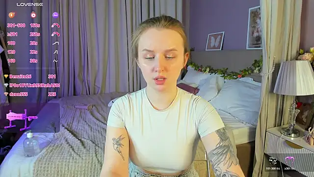 Онлайн чат XXX Rina_Panic