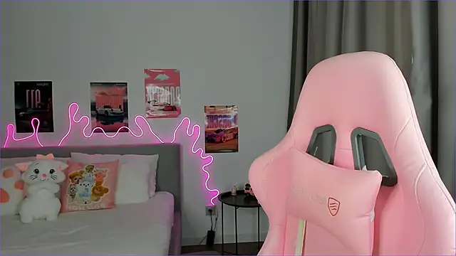 EvaRaeeのライブXXXチャット