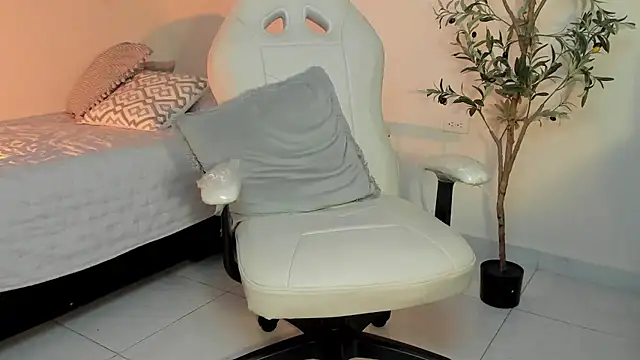 isabella-garcia- Live XXX-chat