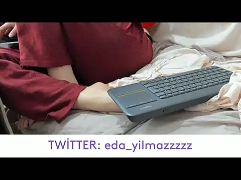 sexy_modelll Adlı Modelin Canlı XXX Sohbeti