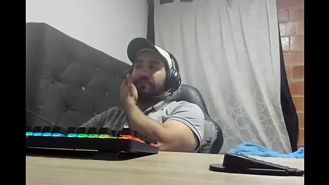 coolfriki 即時 XXX 聊天