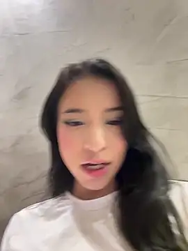 Sarah_cam06 Adlı Modelin Canlı XXX Sohbeti