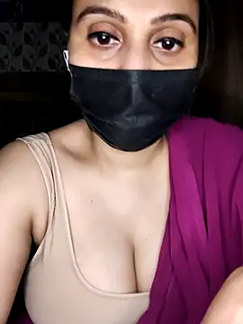 Horny_Shalu: απευθείας συνομιλία ΧΧΧ