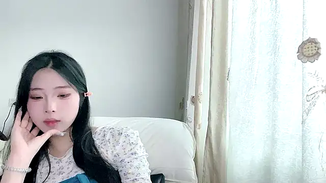 yiyibaby2026 网络视讯表演