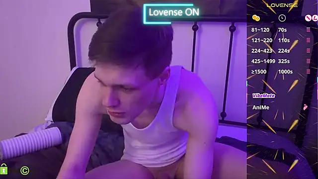 EclipseStud: διαδικτυακό σόου στην κάμερα