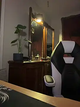 XXX chat uživo modela JoeyBlazy