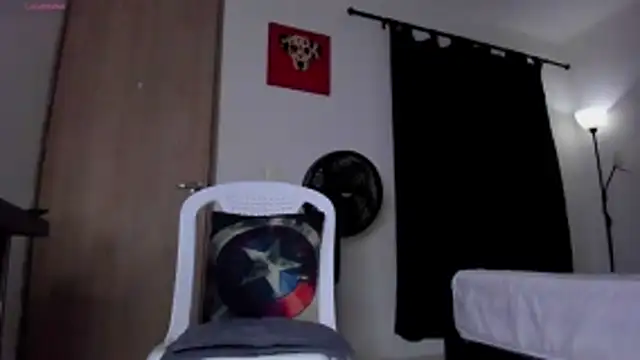 Cloudy_pigDude Webcam show