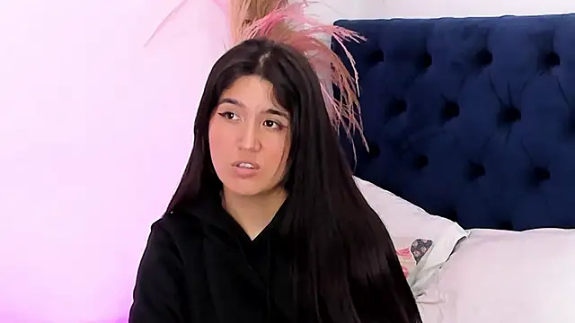 Dulce_andrea__ élő XXX-chatje