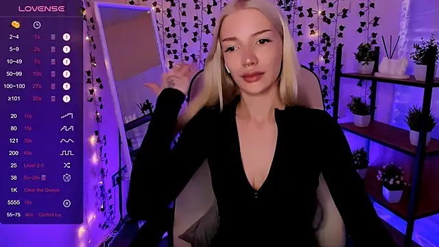 AnyaTaylor_ élő XXX-chatje