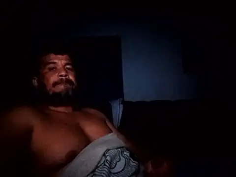 tarra122's Live XXX Chat